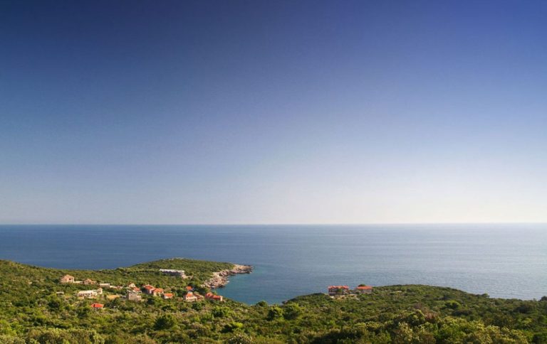 Land plot with panoramic sea views on Luštica
