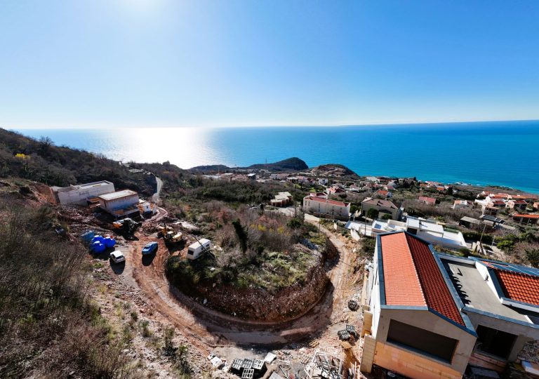 Urbanized land plot on the Budva Riviera