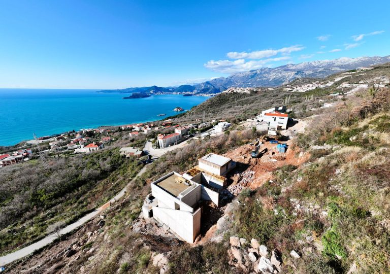 Urbanized land plot on the Budva Riviera