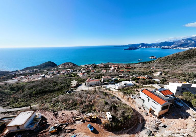 Urbanized land plot on the Budva Riviera