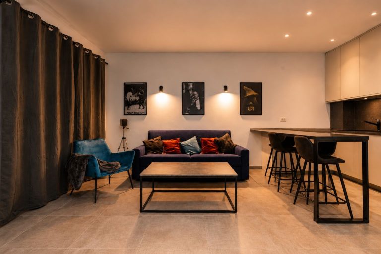 Apartment with mountain views in Kotor
