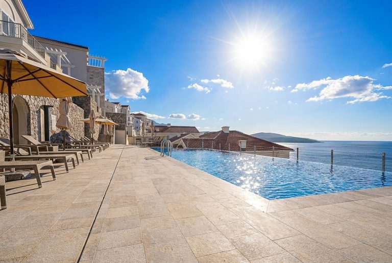 Exclusive 2-bedroom apartment in Marina Village