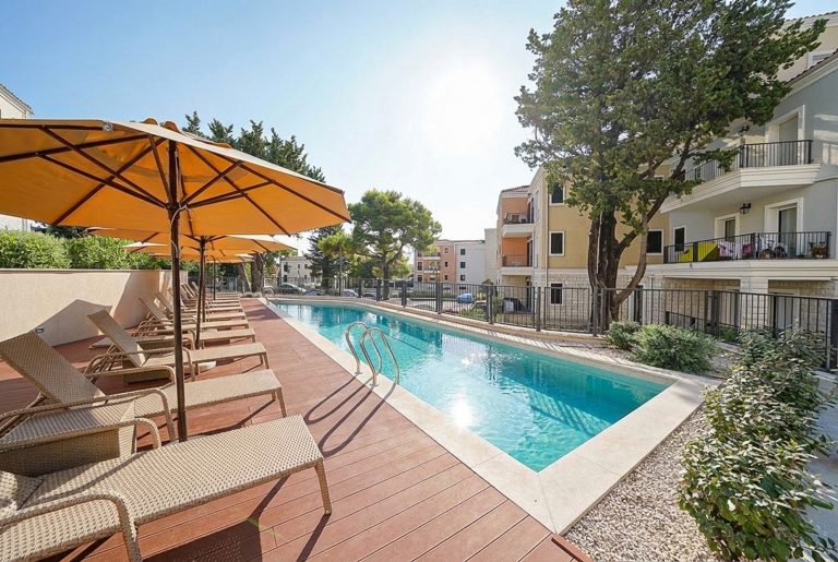 Готовые апартаменты в Centrale Lustica Bay